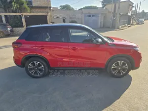Suzuki Vitara 2020 Orange