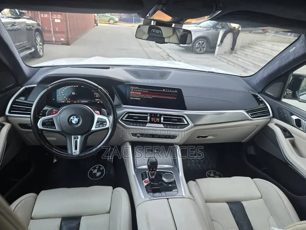 BMW X5 xDrive40i 2023 Blanc cassé