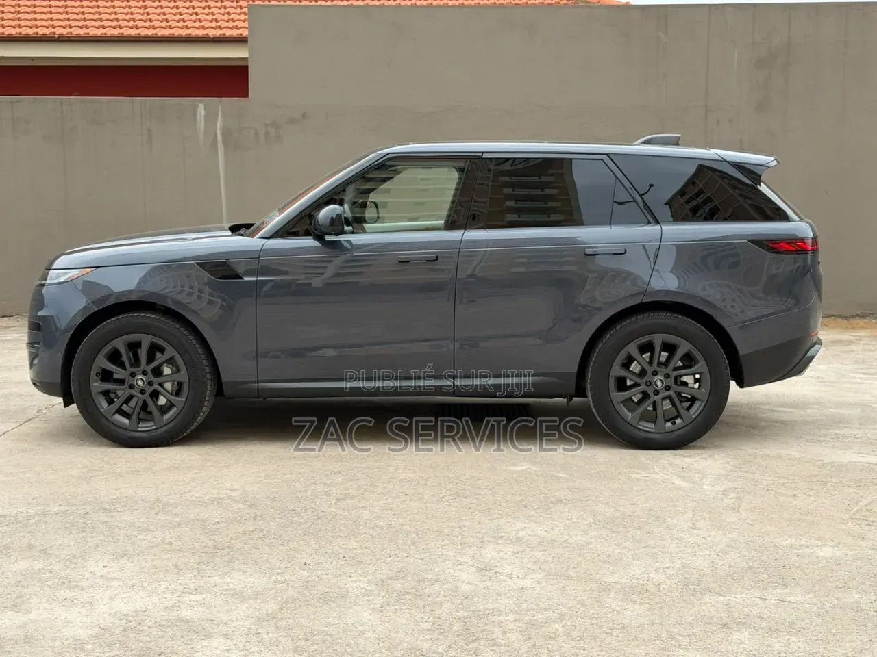 Nouveau Rover Land 2024 Gris