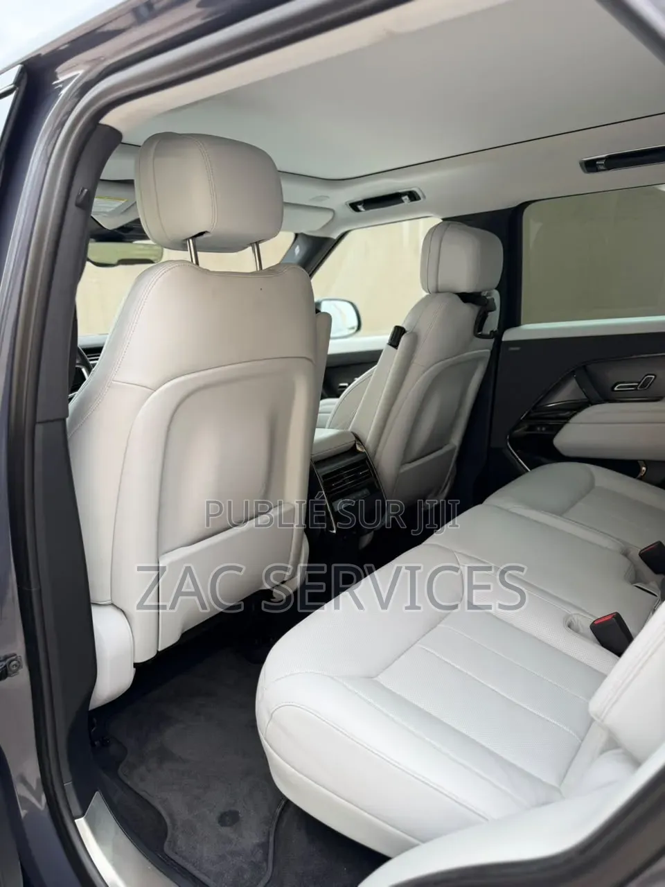 Nouveau Rover Land 2024 Gris