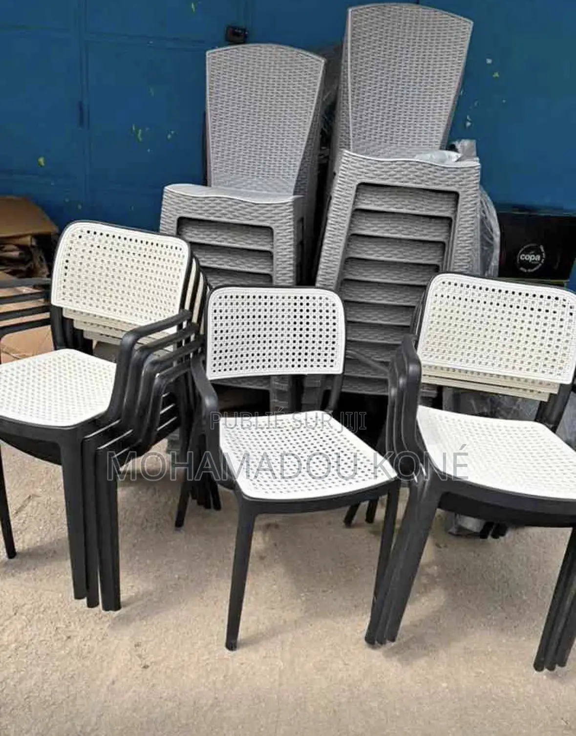 Chaise a Plastique en Promo Bien Solide