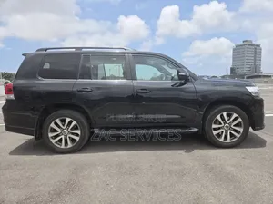 Toyota Land Cruiser 5.7 V8 VXR 2020 Noir