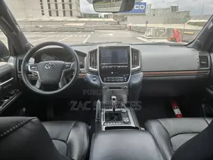 Toyota Land Cruiser 5.7 V8 VXR 2020 Noir