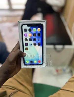 Pomme iPhone 11 128 GB Blanc
