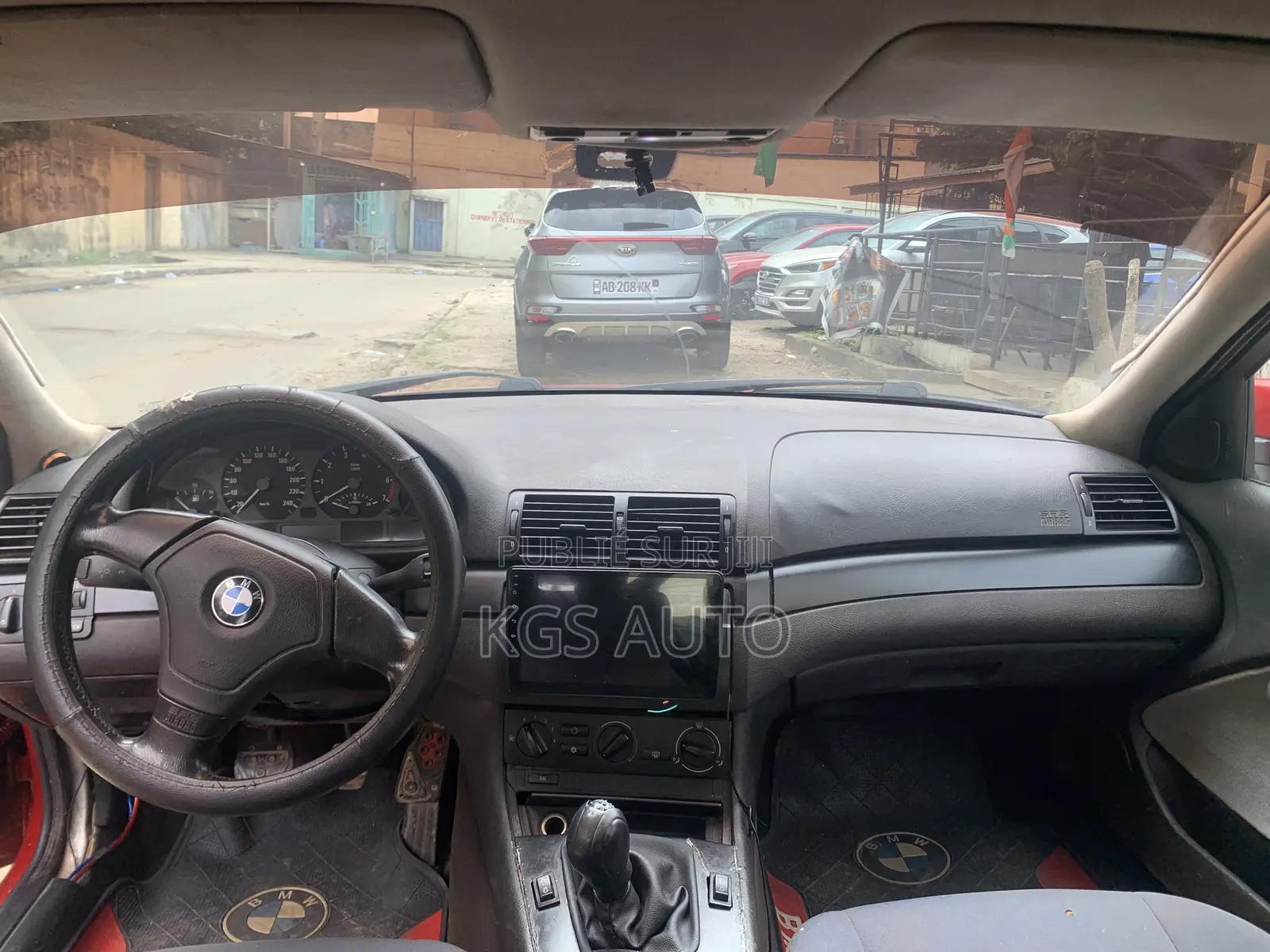 BMW 318ti 2002 Rouge