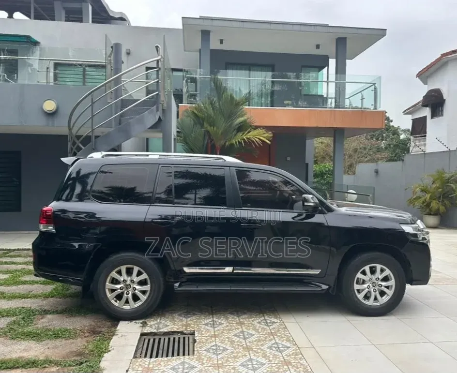 Toyota Land Cruiser 4.5 V8 VXR 2021 Noir