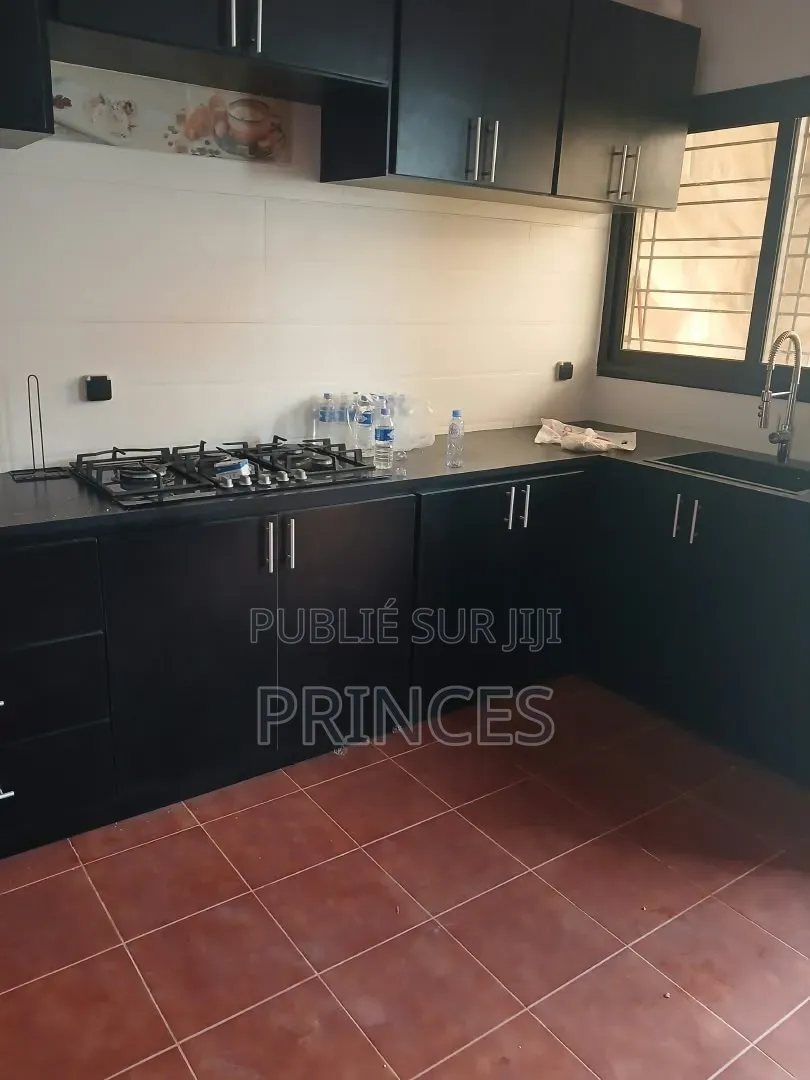 6chbre Duplex dans Prince Immobilier, Bingerville à Vendre