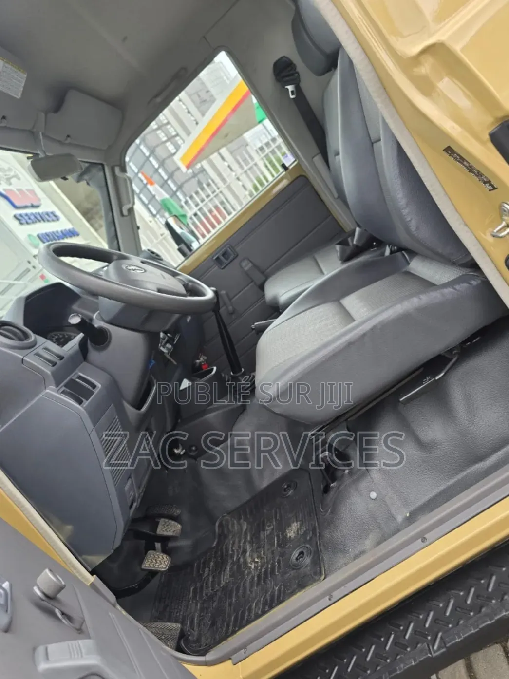 Nouveau Toyota Land Cruiser First Edition 2026 Beige