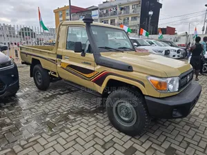 Nouveau Toyota Land Cruiser First Edition 2026 Beige
