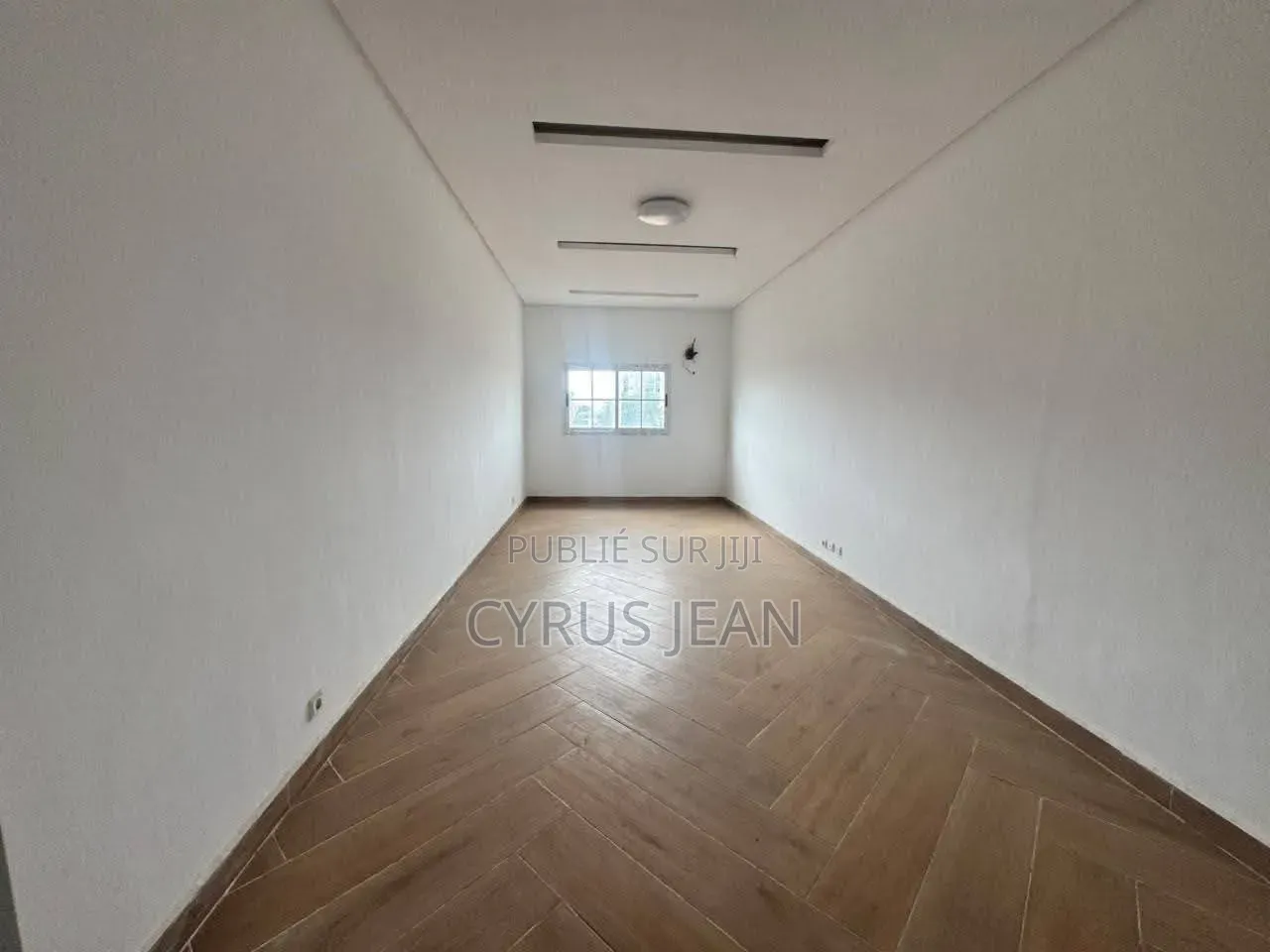 5chbre Duplex dans Cocody à Louer