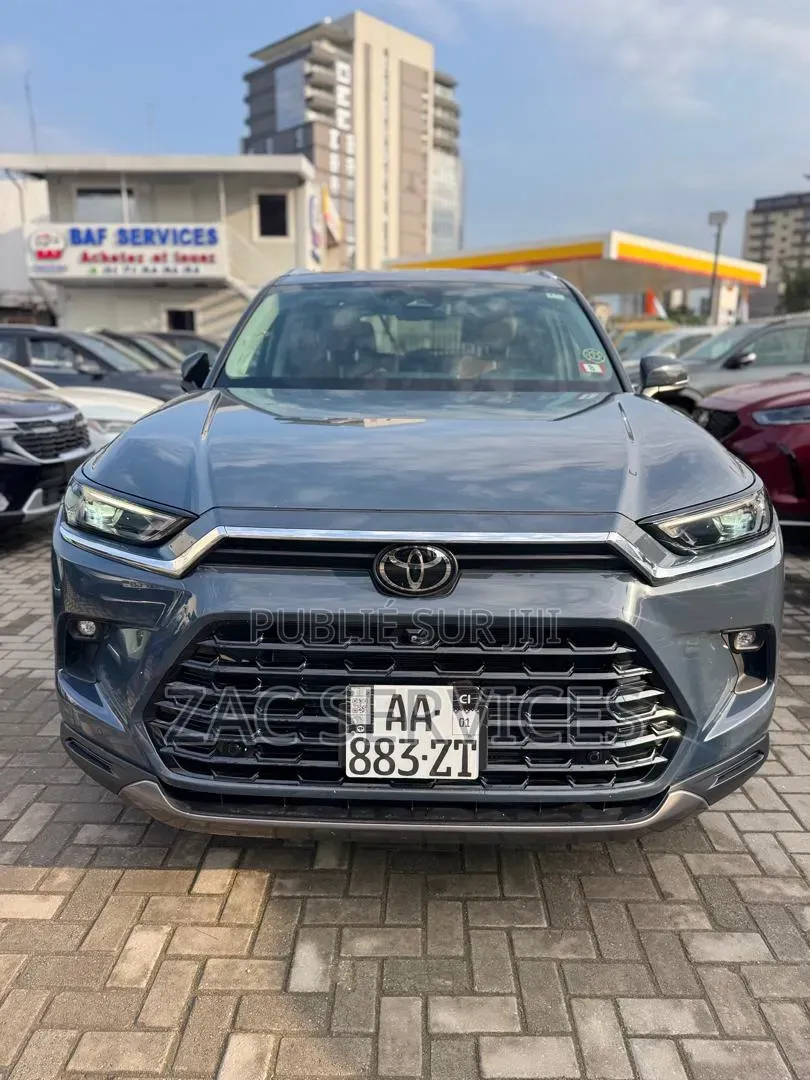 Toyota Grand Highlander Platinum AWD 2024 Gris