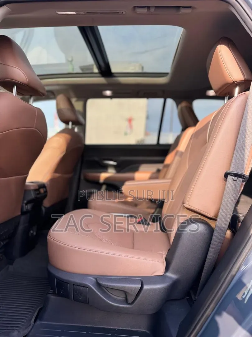 Toyota Grand Highlander Platinum AWD 2024 Gris