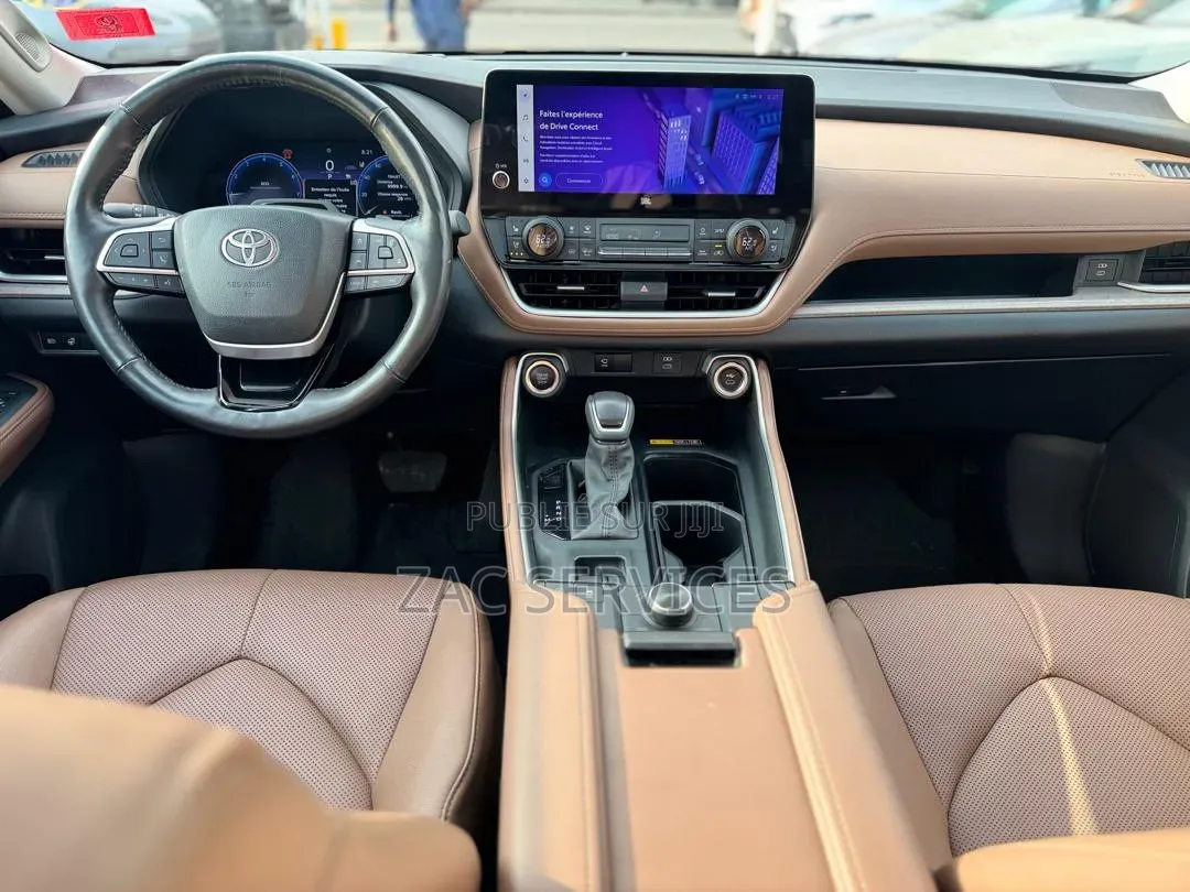 Toyota Grand Highlander Platinum AWD 2024 Gris