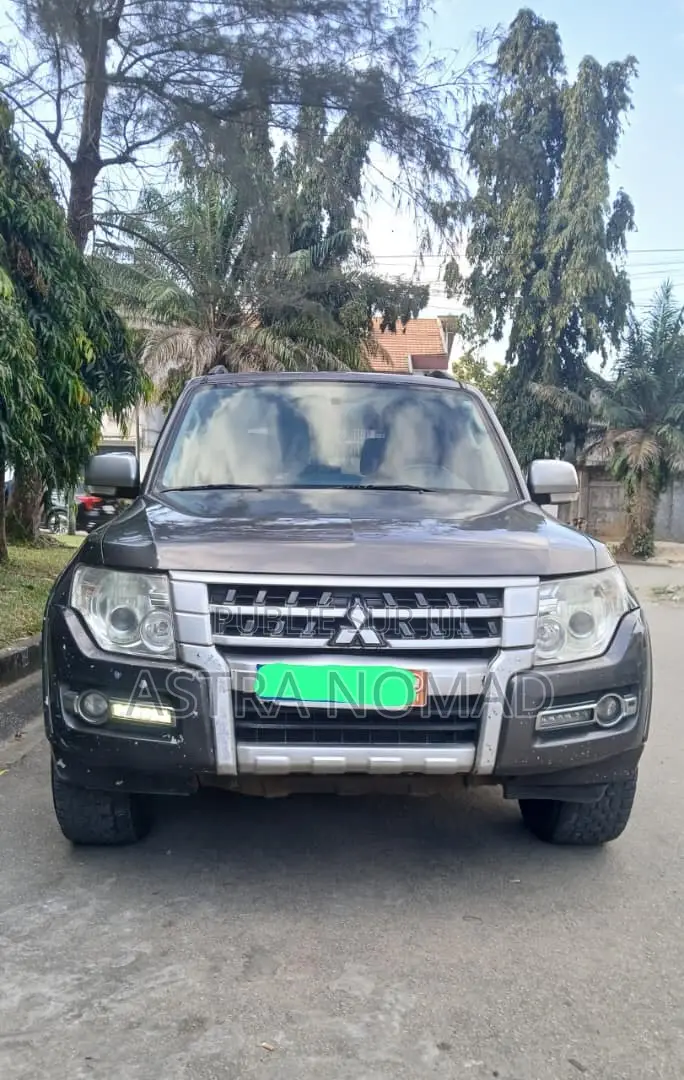 Mitsubishi Pajero 2017 Noir