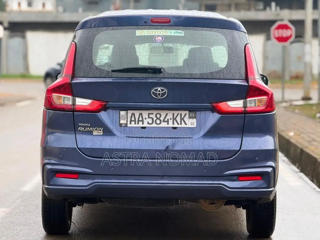 Nouveau Toyota Rumion 2024 Bleu