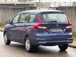 Nouveau Toyota Rumion 2024 Bleu