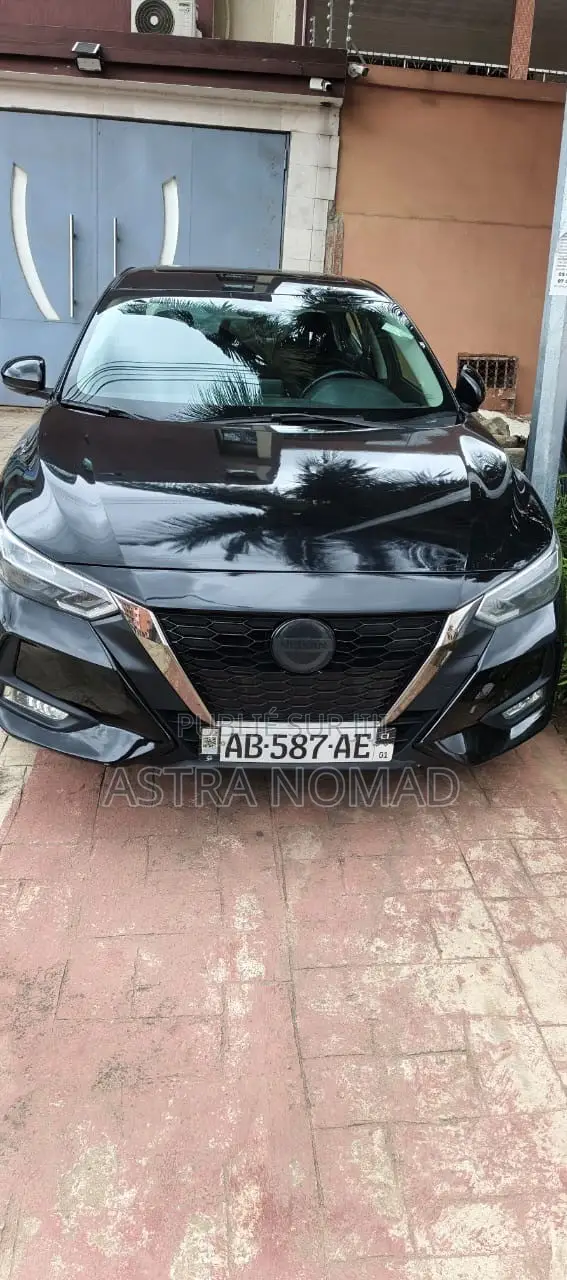 Nissan Santana 2022 Noir