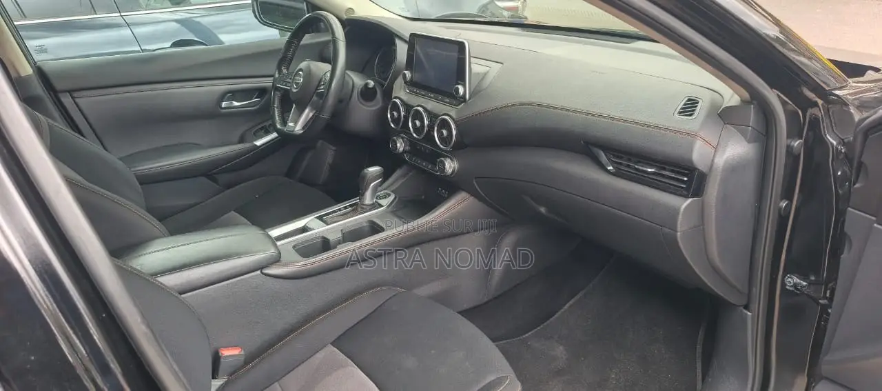 Nissan Santana 2022 Noir