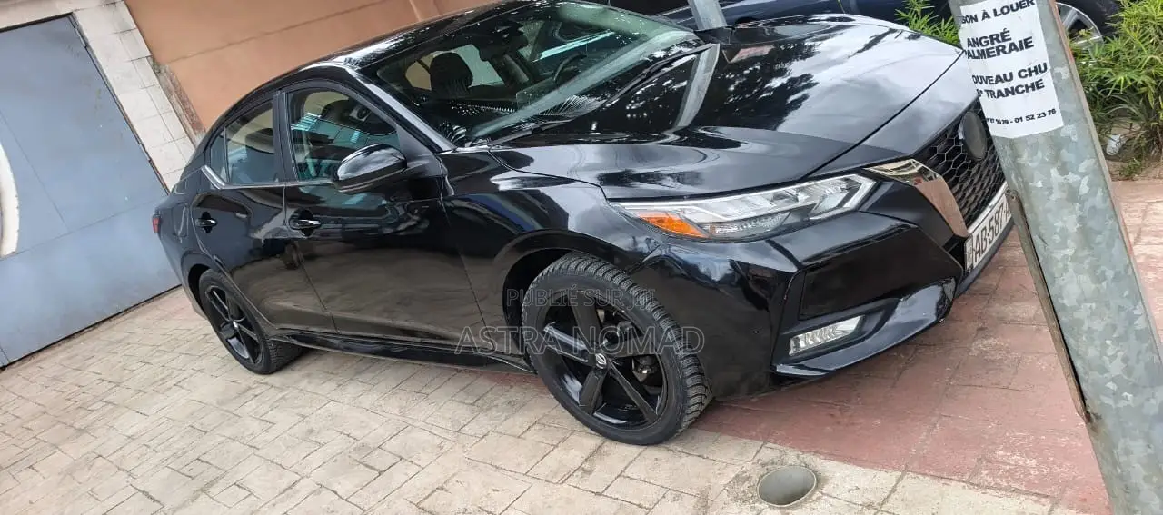 Nissan Santana 2022 Noir