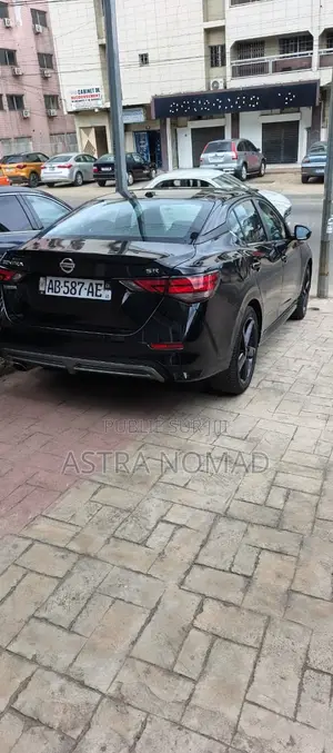 Nissan Santana 2022 Noir