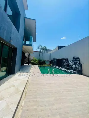 7chbre Duplex dans Massa Immobilier, Cocody à Louer
