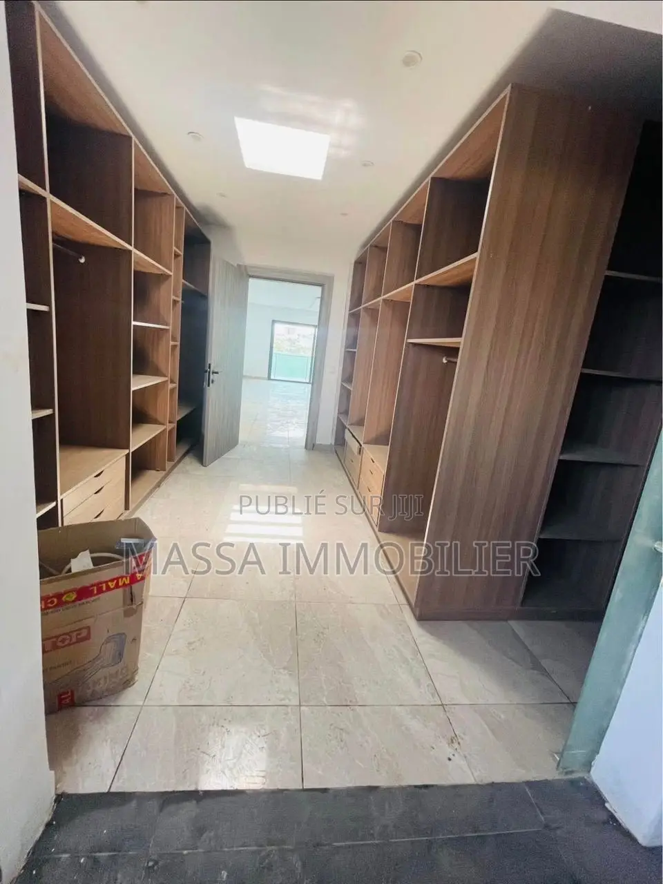 7chbre Duplex dans Massa Immobilier, Cocody à Louer