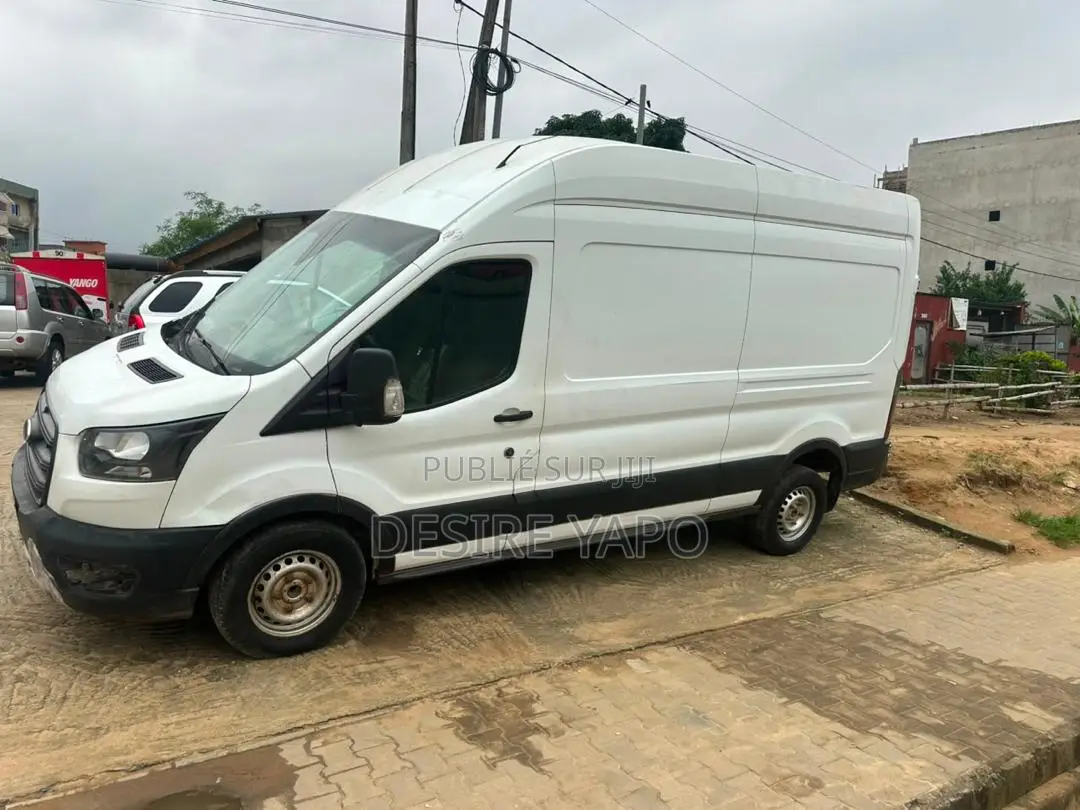 Ford Transit 2019 Blanc
