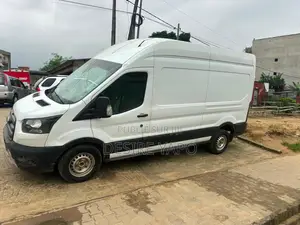 Ford Transit 2019 Blanc