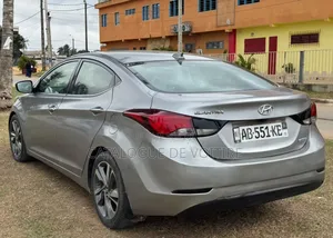 Hyundai Elantra 2016 Gris