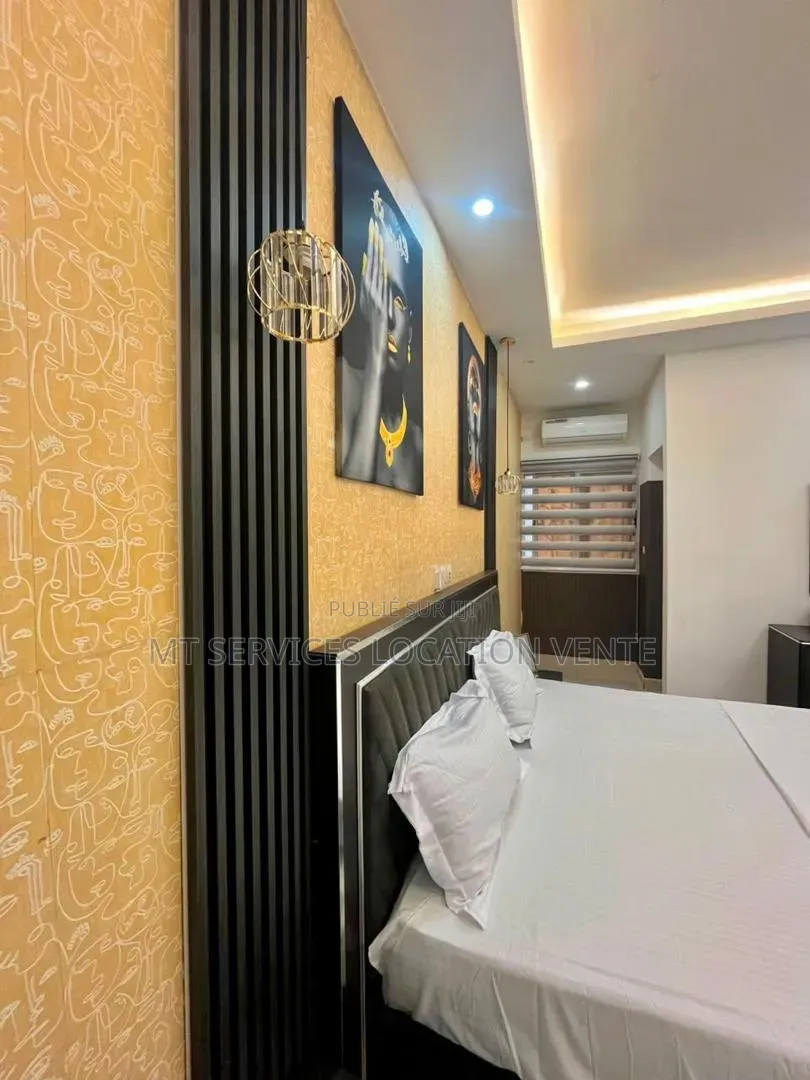 Meublé 3chbre Appartement dans Mt Le Lux À Petit, Cocody à Louer