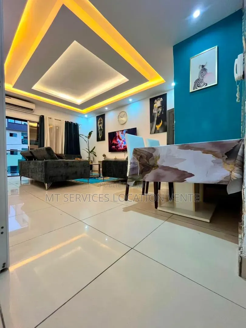 Meublé 3chbre Appartement dans Mt Le Lux À Petit, Cocody à Louer