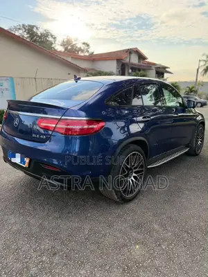 Mercedes-Benz GLE-Class 2017 Bleu