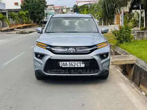 Nouveau Toyota Urban Cruiser 2025 Gris