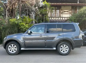 Mitsubishi Pajero V90 3.0 V6 GLS/GLX 2020 Argenté