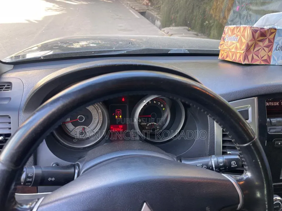 Mitsubishi Pajero V90 3.0 V6 GLS/GLX 2020 Argenté