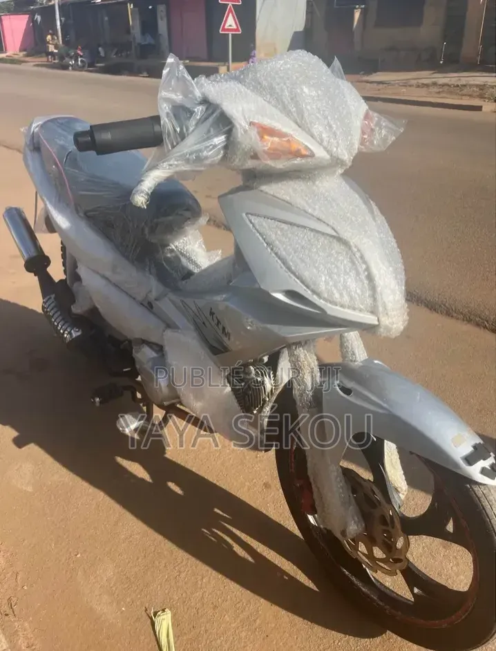 Nouveau KTM RC 125 2026 Noir