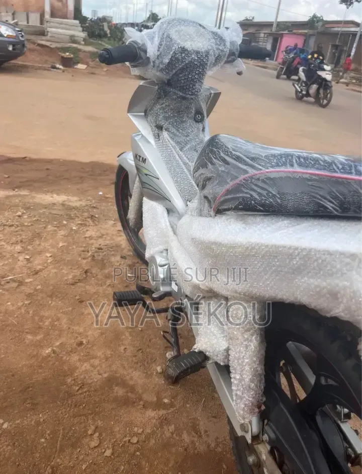 Nouveau KTM RC 125 2026 Noir