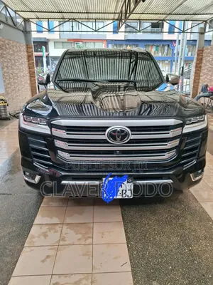 Toyota Land Cruiser 2023 Noir