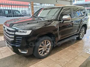 Toyota Land Cruiser 2023 Noir
