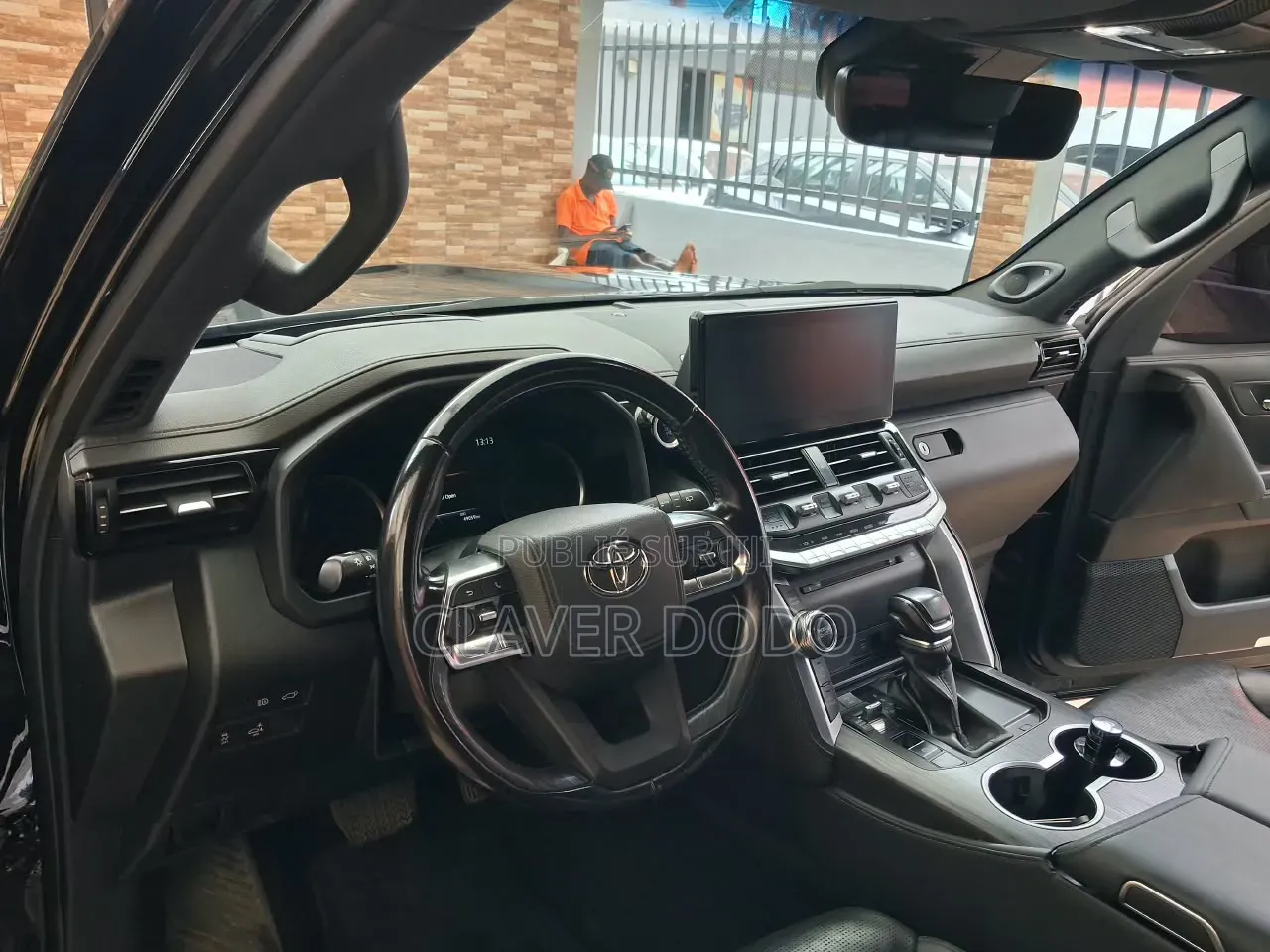 Toyota Land Cruiser 2023 Noir