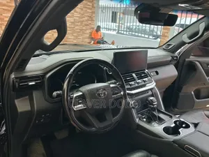 Toyota Land Cruiser 2023 Noir