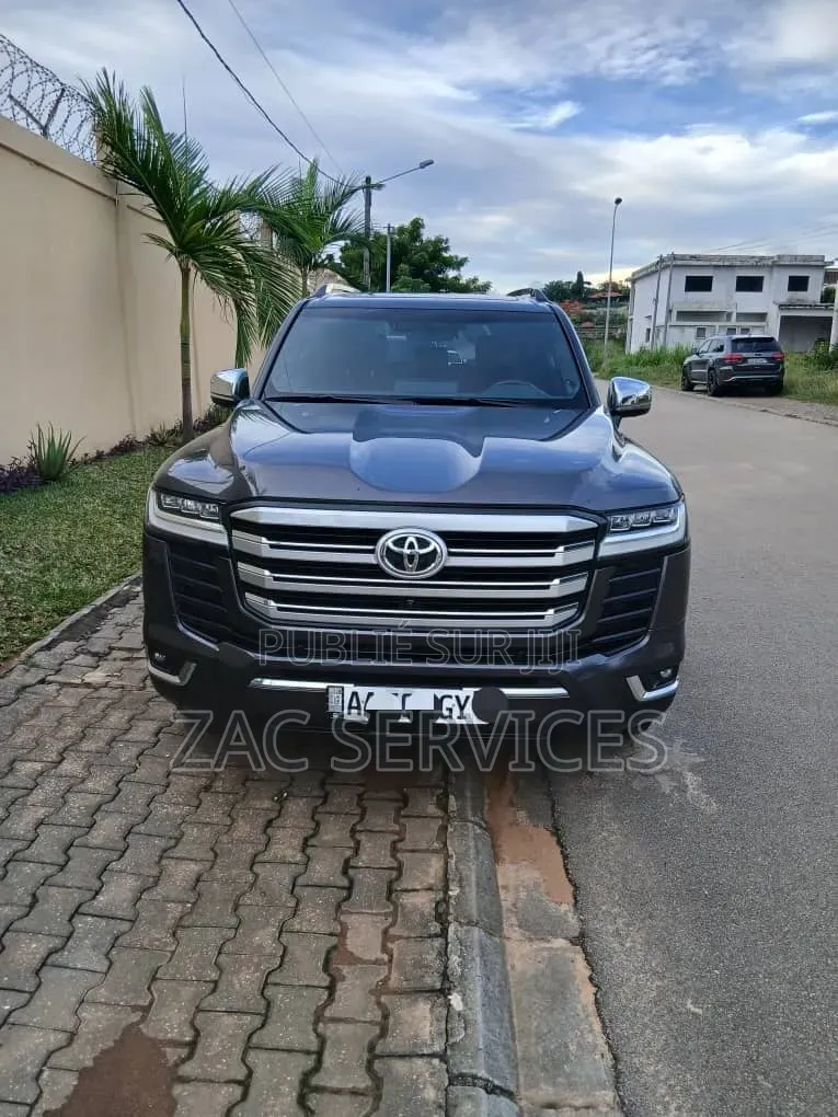 Toyota Land Cruiser 76 Series 2024 Noir