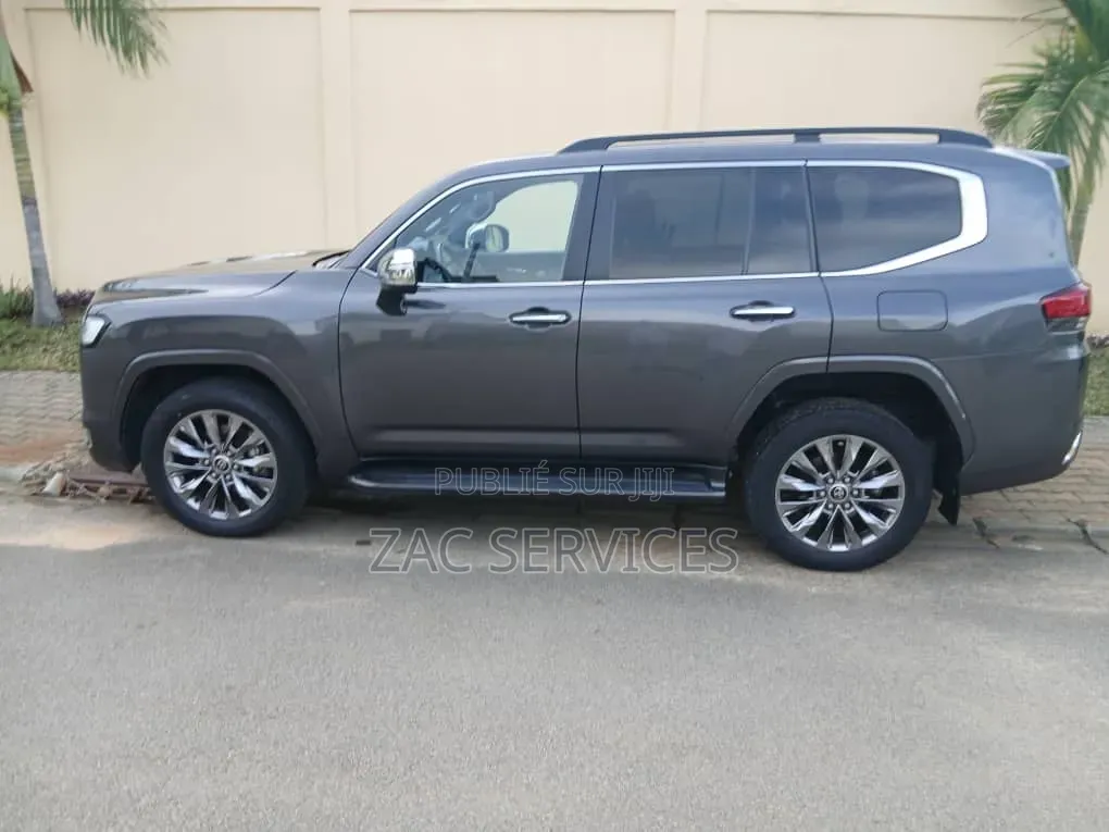 Toyota Land Cruiser 76 Series 2024 Noir