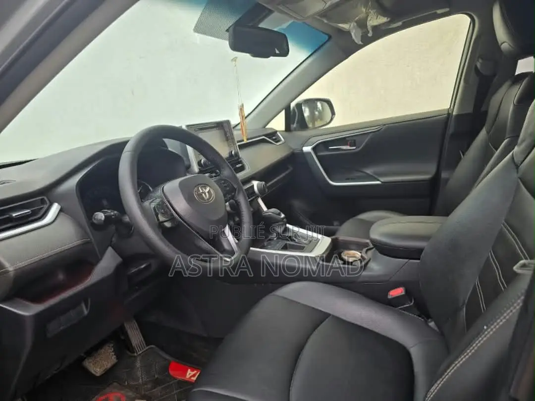 Toyota RAV4 2021 Vert