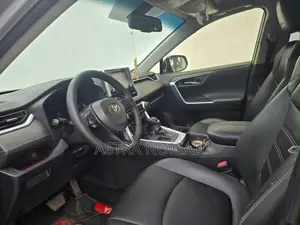 Toyota RAV4 2021 Vert