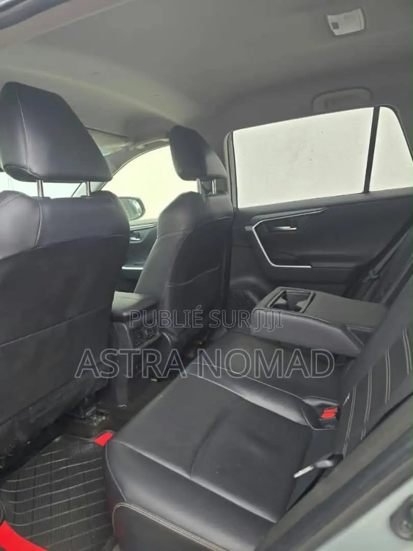 Toyota RAV4 2021 Vert