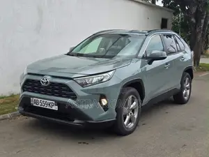 Toyota RAV4 2021 Vert