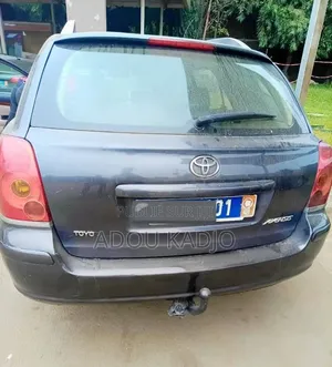 Toyota Avensis 1.8 Executive 2005 Gris
