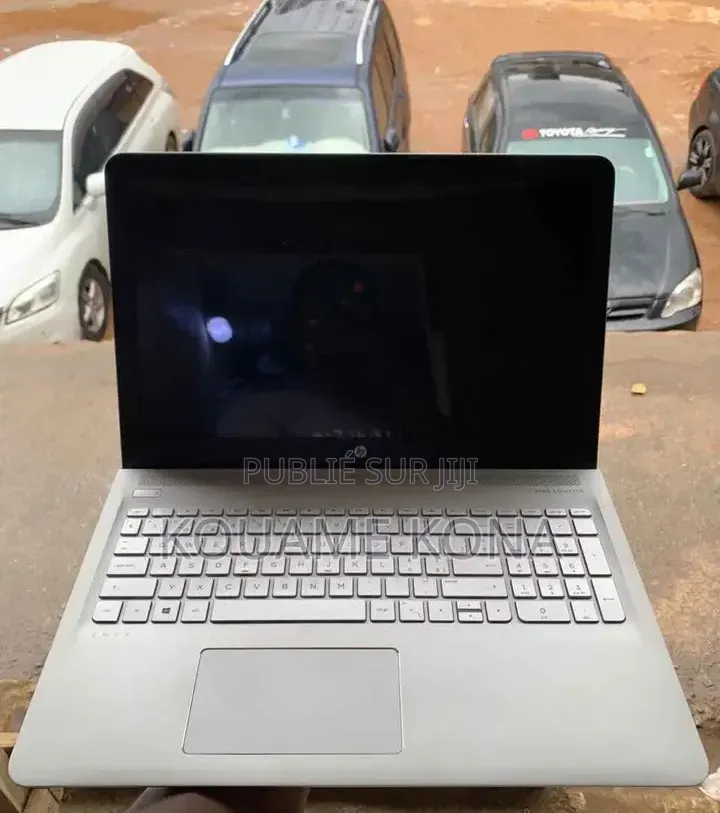 Nouveau HP EliteBook 840 G3 256GB Intel Core i5 HDD 512GB