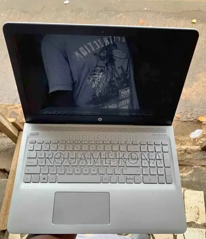 Nouveau HP EliteBook 840 G3 256GB Intel Core i5 HDD 512GB